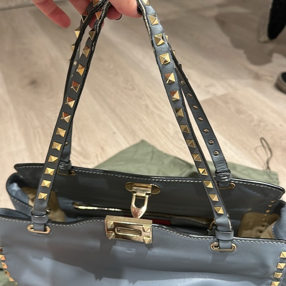 Valentino Garvani Rockstud Tote - Picture 9 of 12